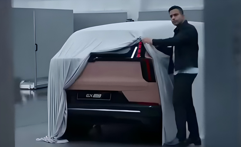 Volvo EX60 Electric SUV على منصة SPA3 EV ، تم تعيينها لإصدار 2026