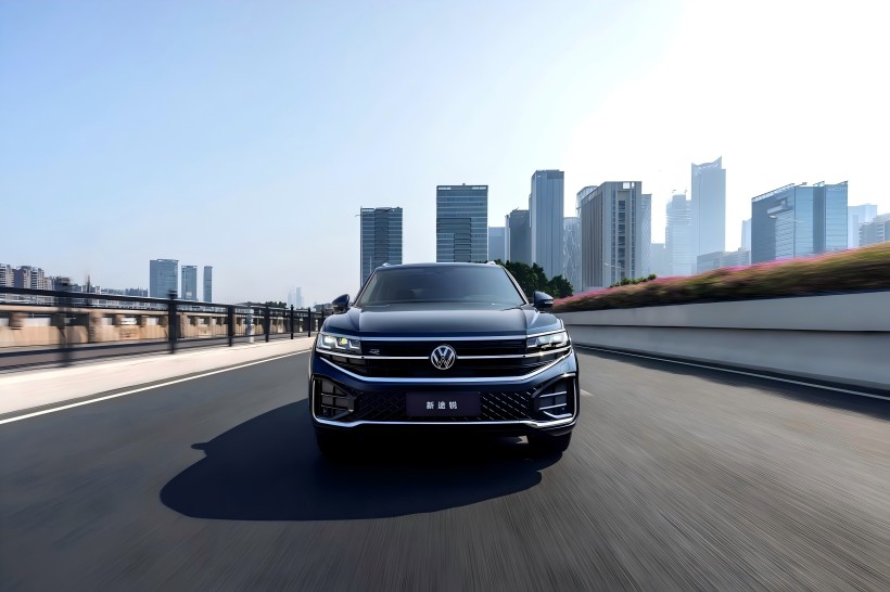 تم ترقية المظهر والتكوين: تم إطلاق نسخة فولكس واجن Touareg 2.0tsi Ruiying الجديدة ، بسعر 558،800 يوان