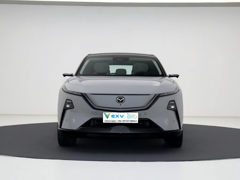 من المتوقع أن تضرب Mazda EZ - 60 السوق بحلول نهاية أغسطس. إنه يوفر كل من محرك الطاقة النقي - الكهربائي والممتد. تم تجهيز الداخلية أيضًا بإعداد شاشة مزدوج.