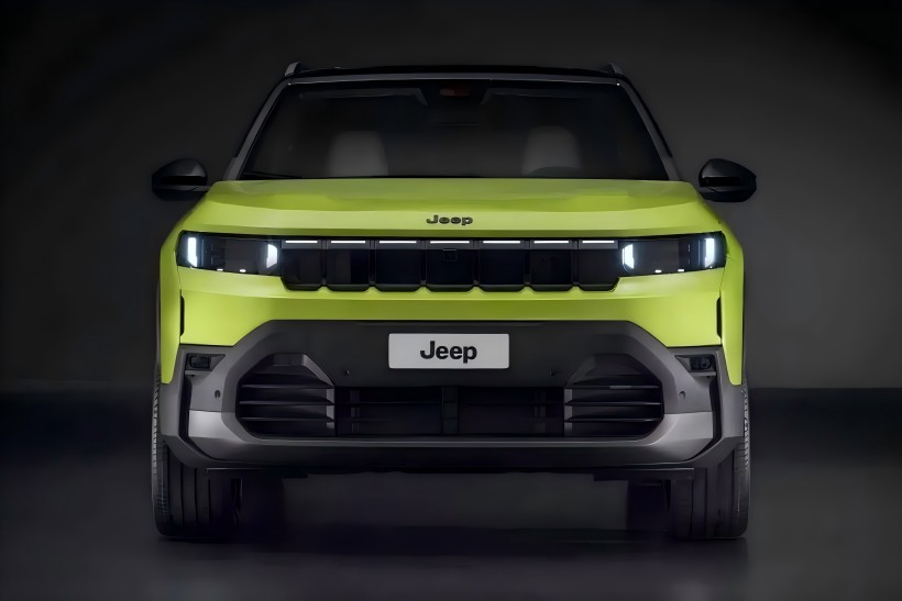تم تسريب الصور الرسمية المتمكرة لـ Jeep Compass الجديدة تمامًا ، مع إطلاق محتمل خلال هذا العام. من المتوقع أن توفر السيارة خيارات توليد كهربائية كهربائية ومخططات خالصة